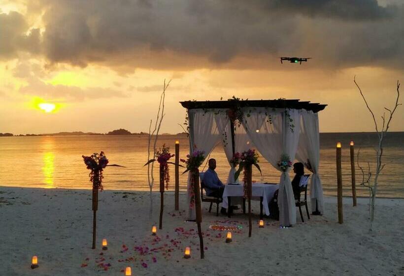 호텔 Beach Rock Resort, Fka Lor In Beach Resort Belitung