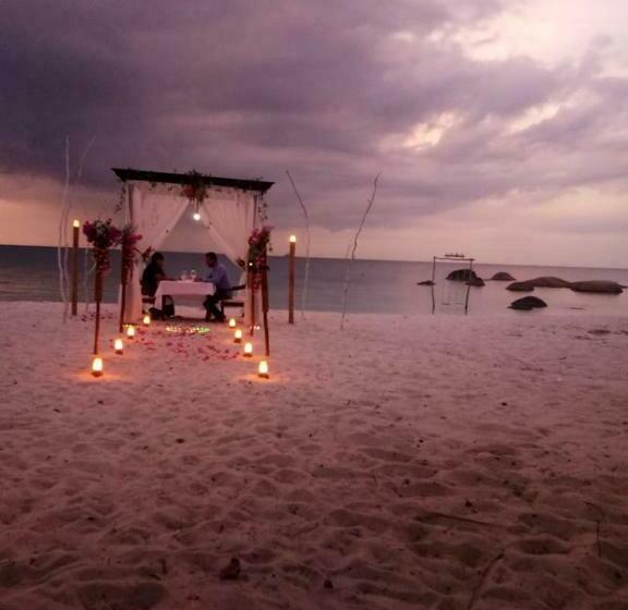 호텔 Beach Rock Resort, Fka Lor In Beach Resort Belitung