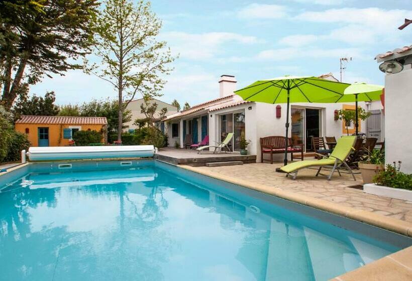 Les Yeux Bleus Bed & Breakfast