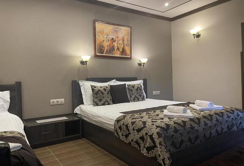 پانسیون Asya Guest House