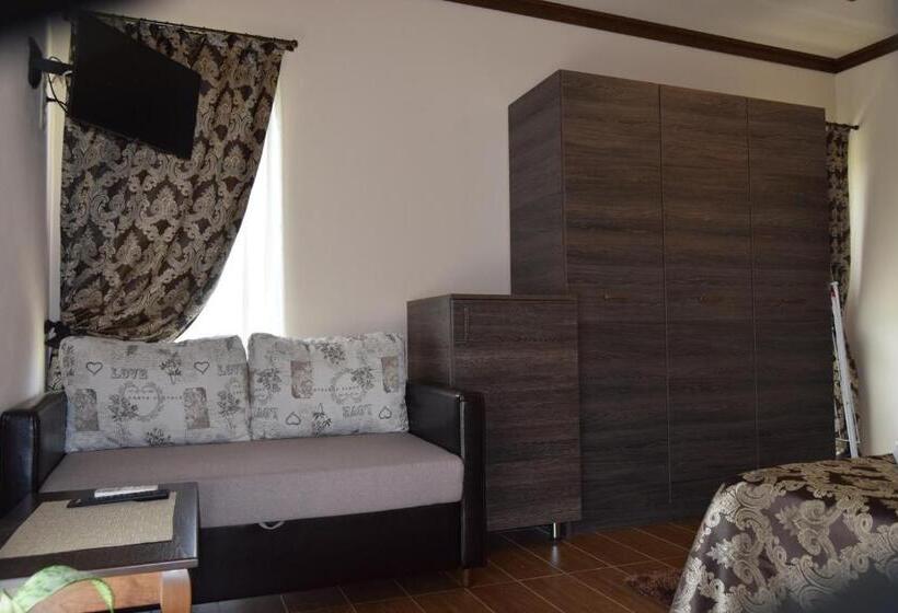 پانسیون Asya Guest House