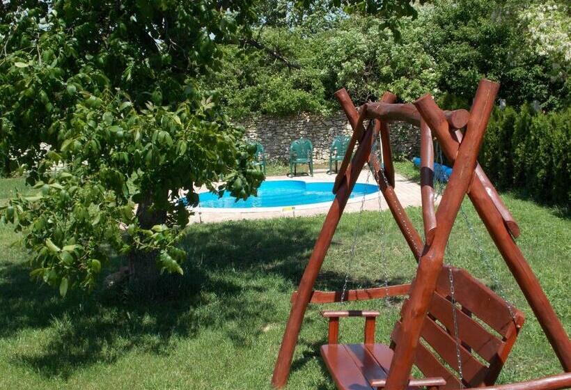 ペンション Hétkanyar Vendégház