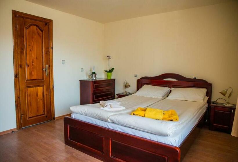 膳宿费 Pri Ani Guest House