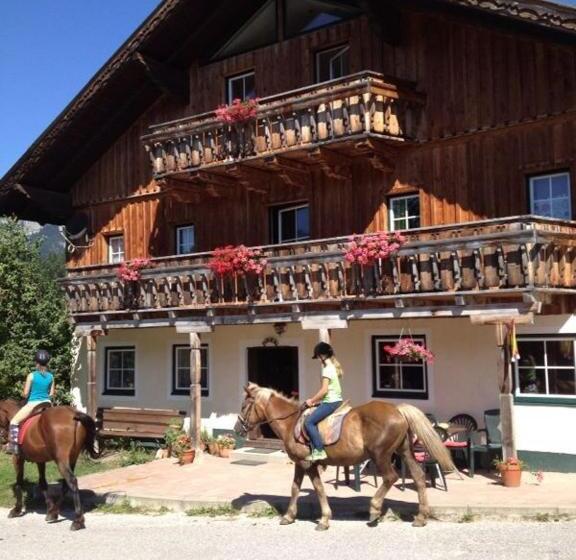 بنسيون Reitbauernhof Schartner