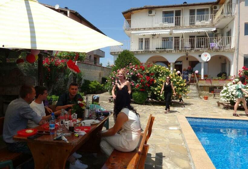 펜션 The White House