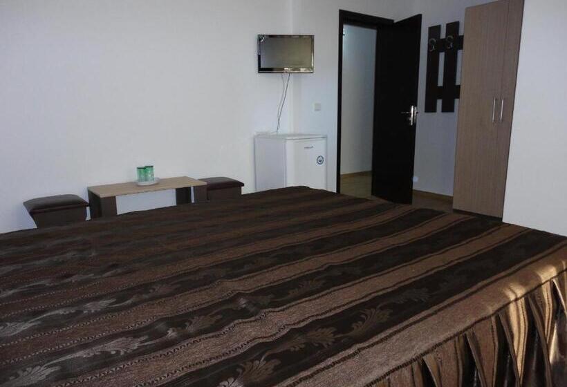 Пансион Villa George