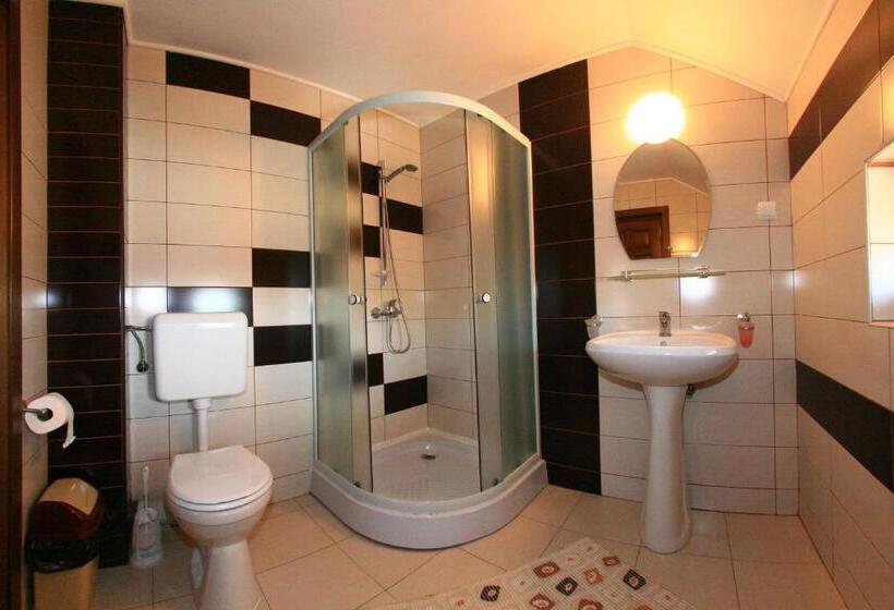 Pensiunea Sarah Bran