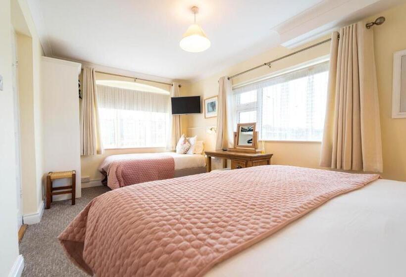 مبيت وإفطار Ashe S Accommodation