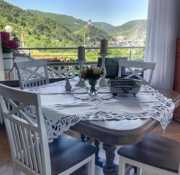 住宿加早餐  Apartment Happy Mosel