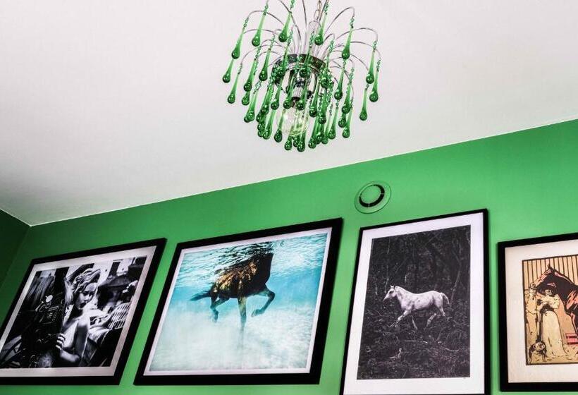 مبيت وإفطار Au Velocipede