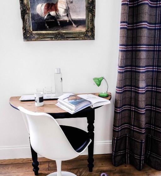 مبيت وإفطار Au Velocipede