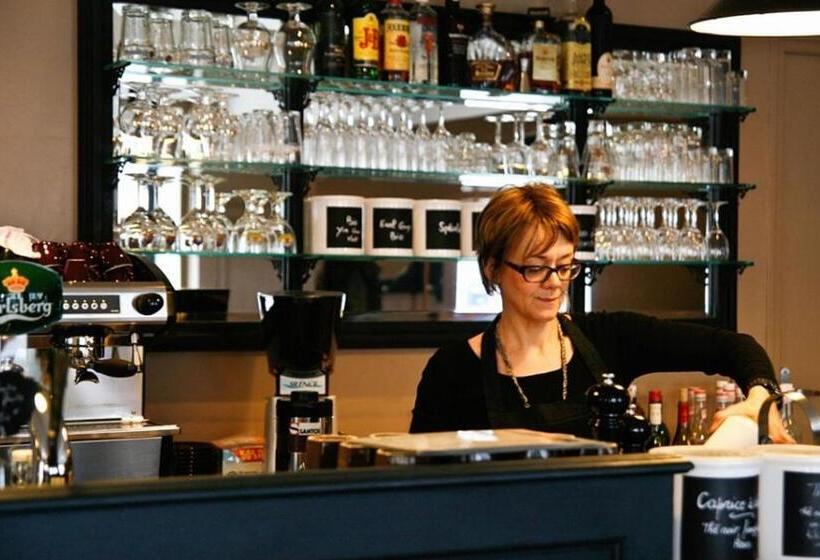 مبيت وإفطار Au Velocipede