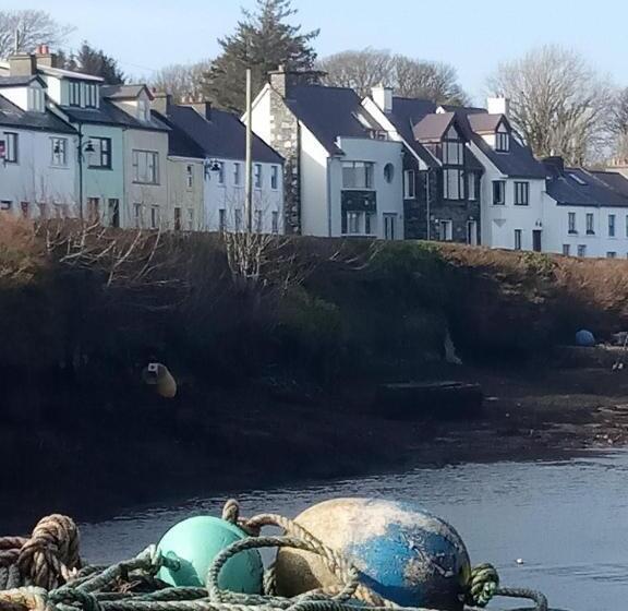 צימר Clifden Bay Lodge