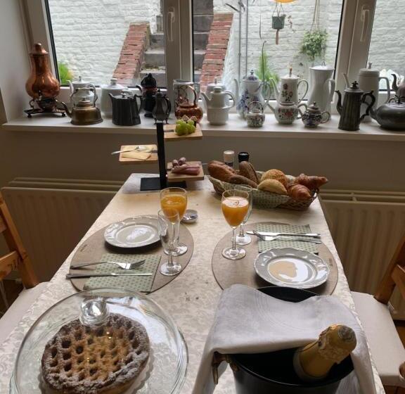 تختخواب و صبحانه De Stadswal