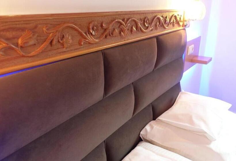 민박 Fészek Fogadó   Pension Nest