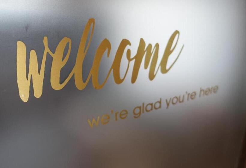 민박 Fészek Fogadó   Pension Nest