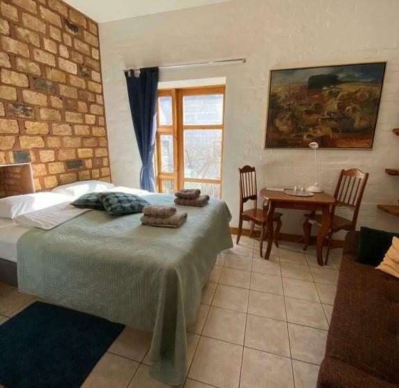 تختخواب و صبحانه House Of Sun