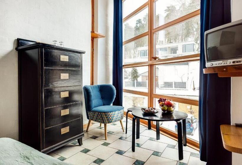 تختخواب و صبحانه House Of Sun