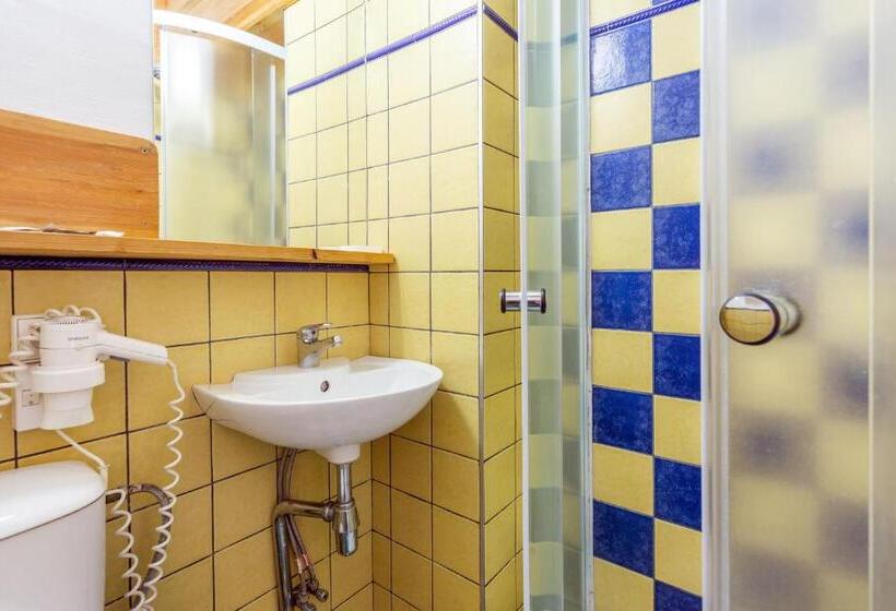 تختخواب و صبحانه House Of Sun