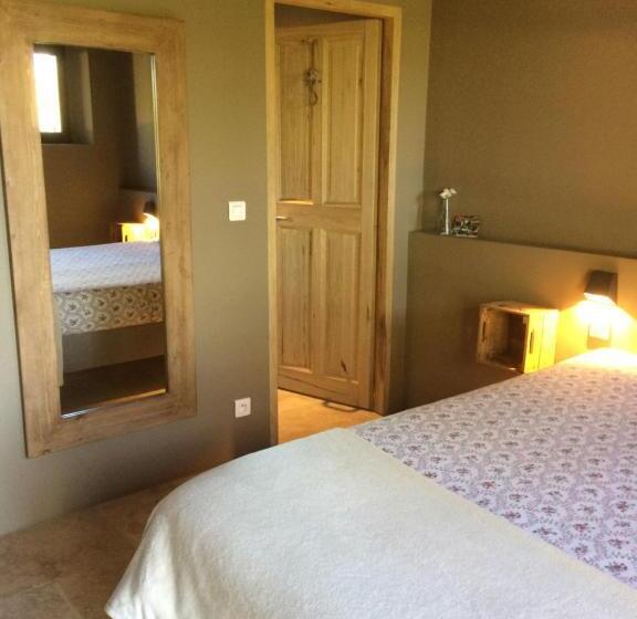 مبيت وإفطار Une Sieste En Luberon