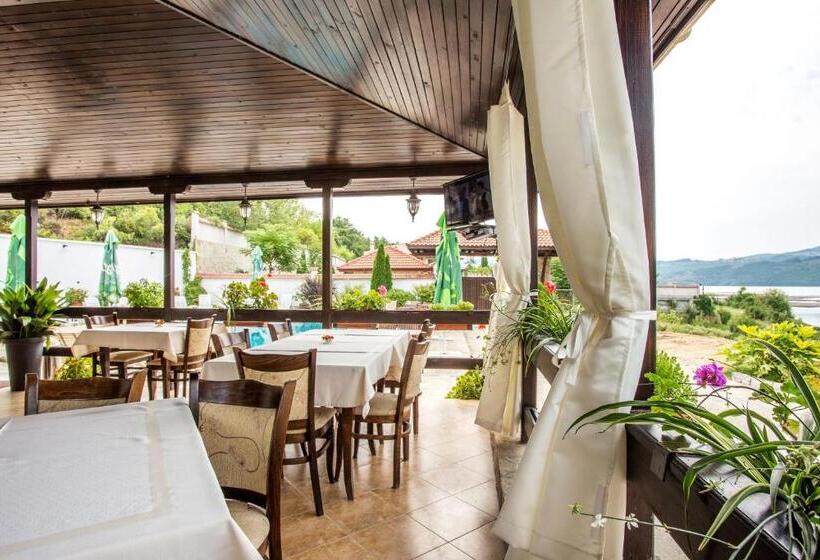 Family Hotel Saint Konstantin