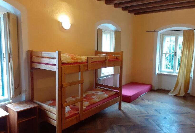 Hostel Skautský Dom