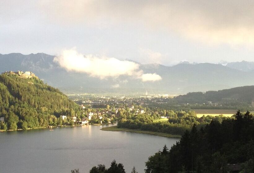 هتل 30   Adults Only