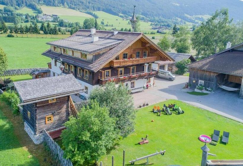 هتل Appartement Arnoldgut