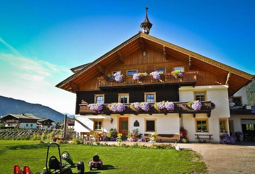 هتل Appartement Arnoldgut