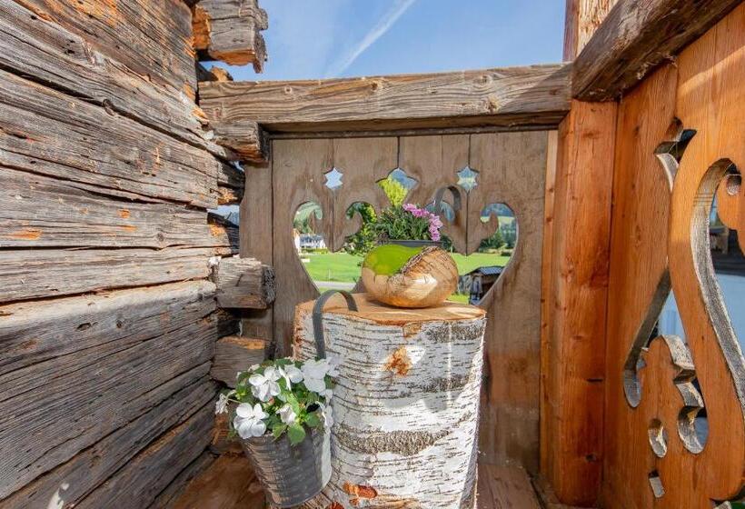 هتل Appartement Arnoldgut