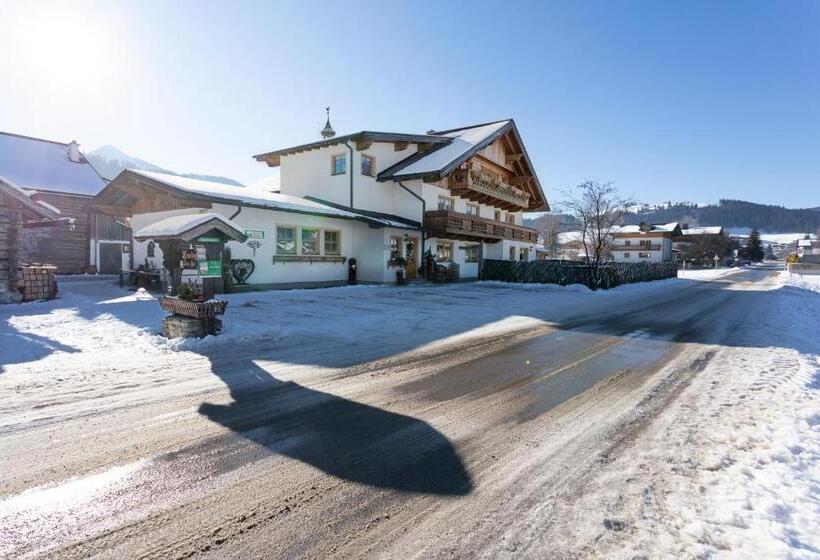 هتل Appartement Arnoldgut