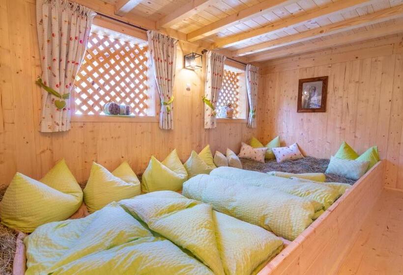 ホテル Ausserwieserhof