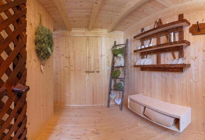 ホテル Ausserwieserhof