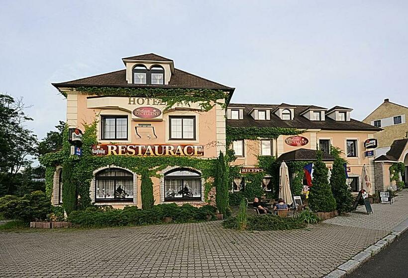 בית מלון כפרי Bohemia Excellent