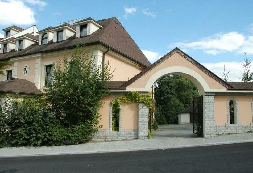 בית מלון כפרי Bohemia Excellent