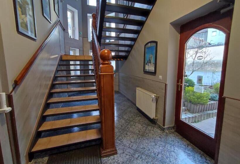 בית מלון כפרי Bohemia Excellent