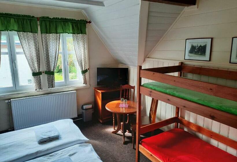 בית מלון כפרי Diana