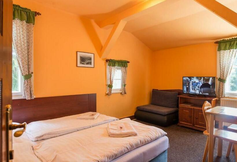 בית מלון כפרי Diana