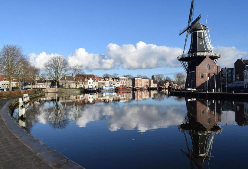 בית מלון כפרי / Pension Villa Tanahlot