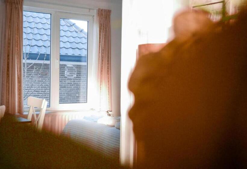 فندق / Pension Villa Tanahlot