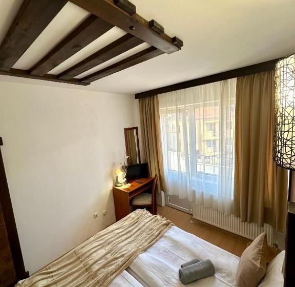 酒店 Red House Family