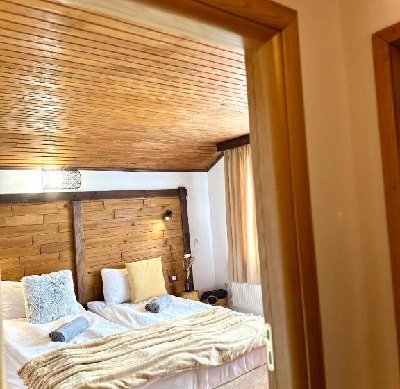 酒店 Red House Family