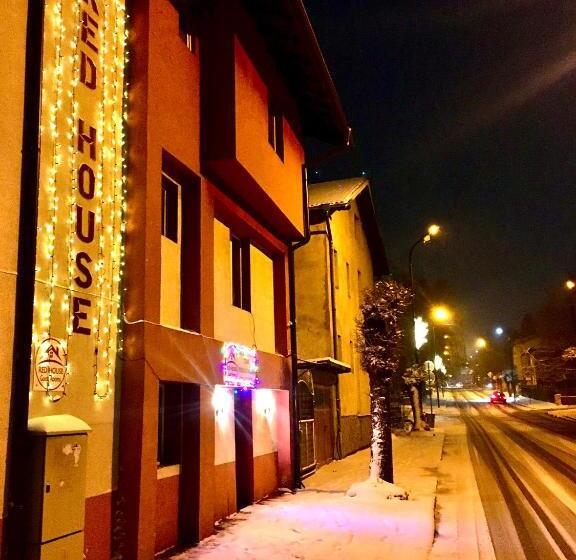 酒店 Red House Family