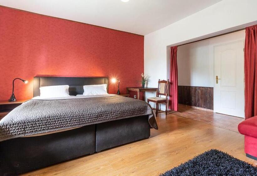 펜션 Apartmány Jedovnice