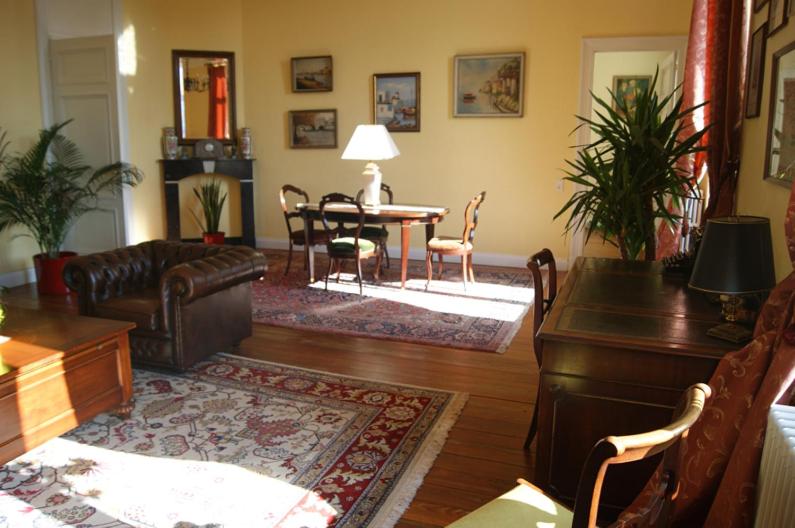 פנסיון Chateau Neufays