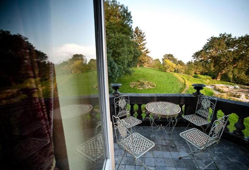 ペンション Chateau Neufays