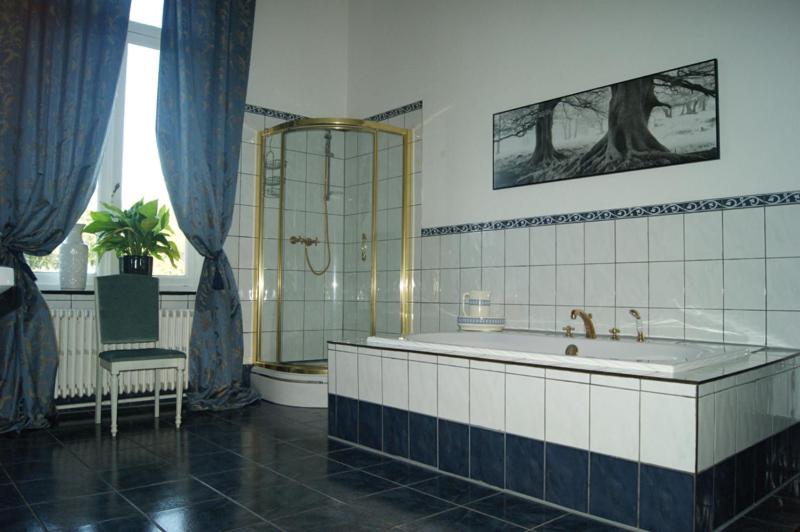 פנסיון Chateau Neufays