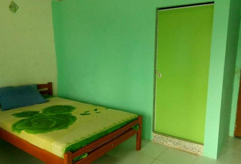 پانسیون Crystall Guesthouse