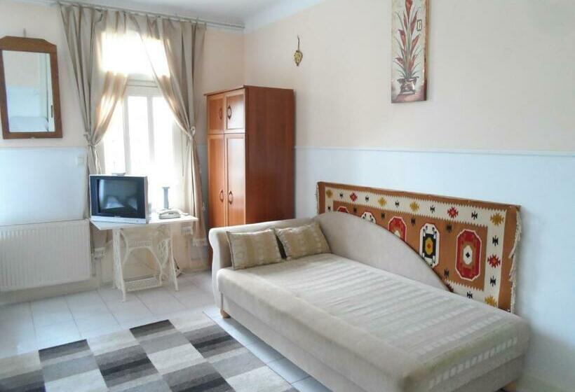 펜션 Garden Szivárvány Utca 39 Vendégház