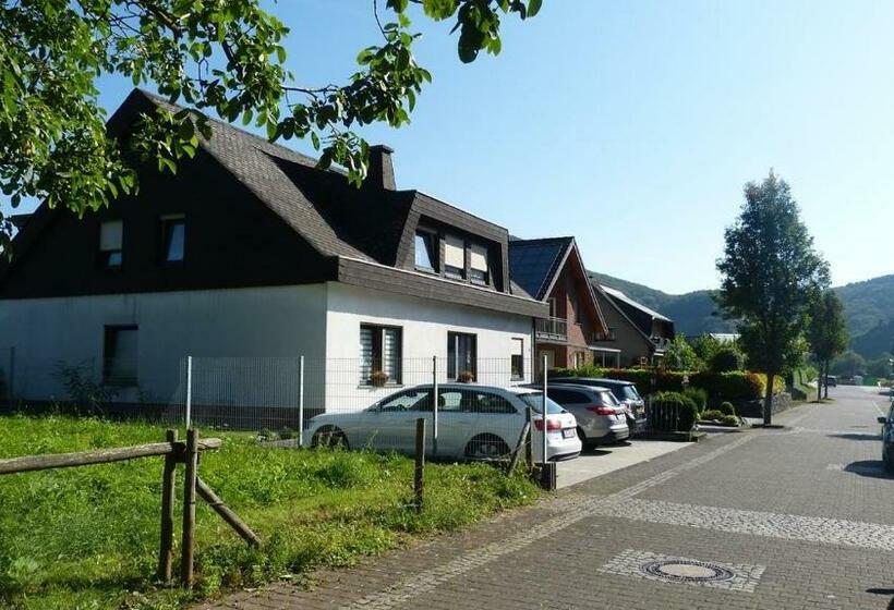 ペンション Gästehaus Portugall